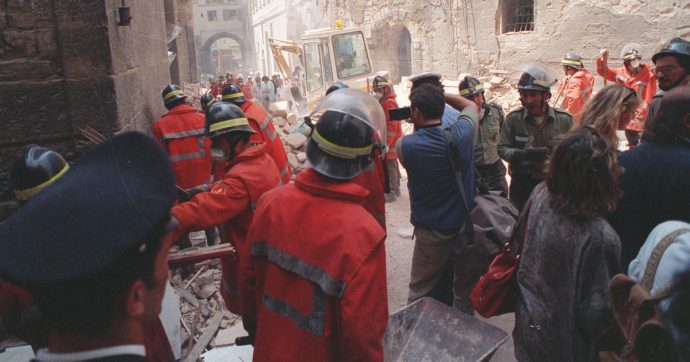 L’indagine su Berlusconi spiegata (anche) a Renzi