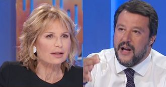 Copertina di La7, battibecco tra Gruber e Salvini: “Non girerà più da ministro in mutande per le spiagge”. “Lei al mare va in smoking?”