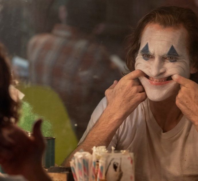 Joker, quella sua risata tra lo sguaiato, l’isterico e lo stridulo. Joaquin Phoenix: “Sono quasi impazzito per farla”