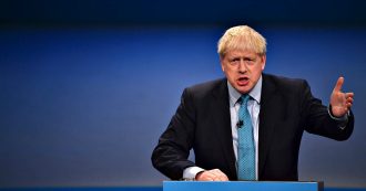 Copertina di Brexit, Guardian: “Unione europea e Regno Unito sono a un passo dall’accordo”. Decisive concessioni di Johnson sul confine irlandese