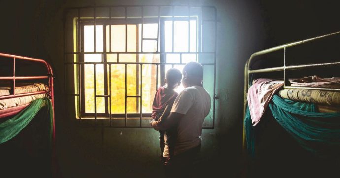 Nigeria, neonati in vendita: la “fabbrica dei bambini”