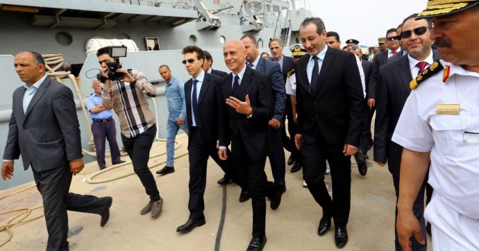 In quei mesi parte il fiume di soldi alle milizie