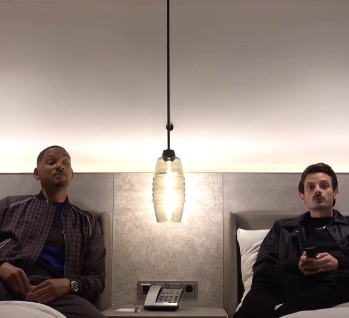 Fabio Rovazzi e Will Smith nella stessa stanza d’albergo: “Mi racconti una storia? Non riesco a dormire”