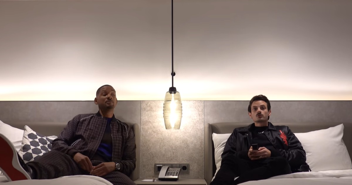 Fabio Rovazzi e Will Smith nella stessa stanza d’albergo: “Mi racconti una storia? Non riesco a dormire”