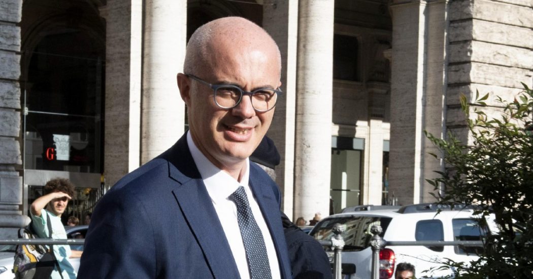 “Contro i cambiacasacca basta togliere i soldi ai nuovi gruppi” “Contro i cambiacasacca basta togliere i soldi ai nuovi gruppi”