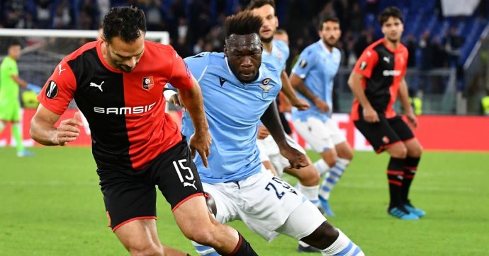 Razzismo, Uefa apre procedimento sulla Lazio per i saluti romani dei tifosi durante la partita contro il Rennes