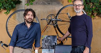 Copertina di Bologna, nasce il social network contri i furti di biciclette. Gli ideatori: “Creiamo una rete di persone che si aiutano con la tecnologia”