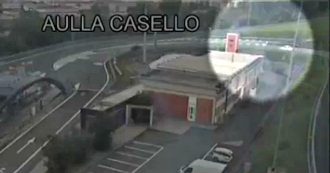 Copertina di Massa Carrara, follia in autostrada: ventenne fa inversione a U e viaggia in contromano sulla A15. Multa da 8mila euro