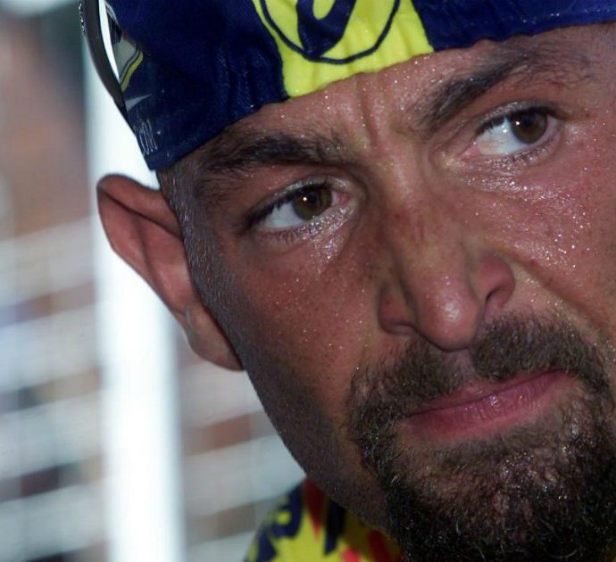 Marco Pantani, il suo spacciatore a “Le Iene”: “Non è morto per cocaina, è stato ucciso”