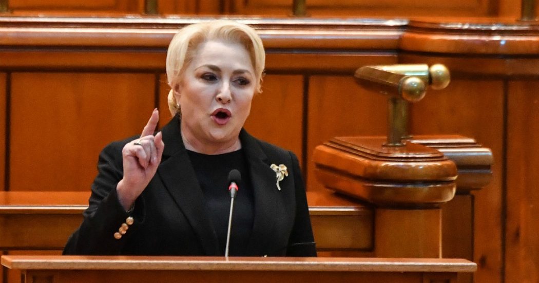 Romania, il Parlamento sfiducia il governo di Viorica Dancila, al potere da gennaio 2018