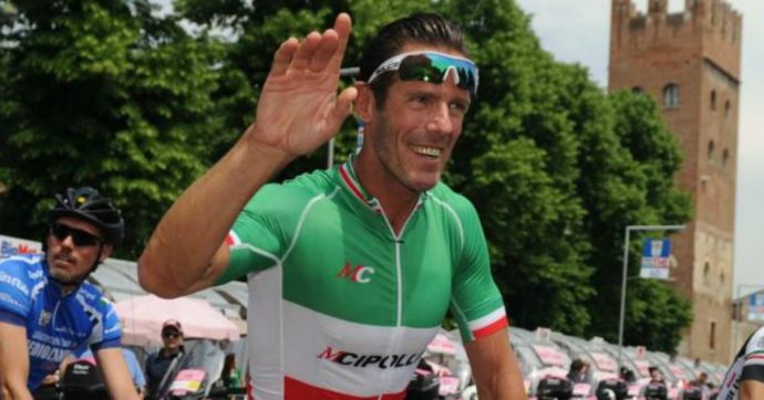 Mario Cipollini, la moglie dell’ex campione di ciclismo: “Mi puntò una pistola alla testa durante una lite”