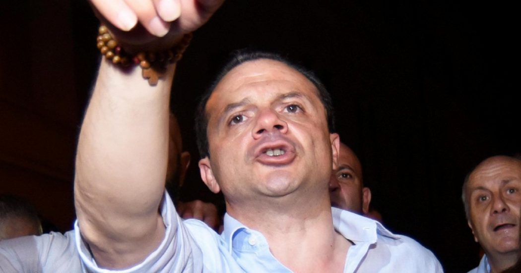 Il “circo” di Cateno contro i pm: piduisti, fascisti e legali dei clan Il “circo” di Cateno contro i pm: piduisti, fascisti e legali dei clan