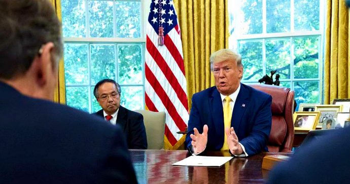 Dazi Usa, Trump annuncia una tregua nella guerra commerciale con la Cina: nessuna nuova sanzione dal 15 ottobre. Le Borse volano