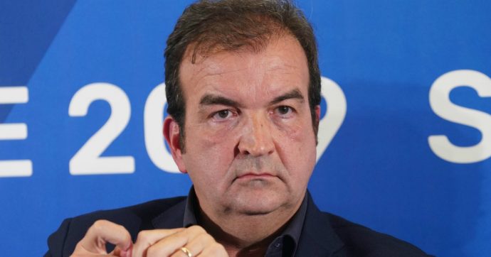 Cosenza, riqualificata con 15 milioni di euro ma non sicura: piazza sequestrata e il sindaco Mario Occhiuto indagato