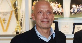 Copertina di Gianluca Vialli, l’ex calciatore in cura per un tumore è nel team della Nazionale: “Sono qui anche se è dura”. Fan preoccupati