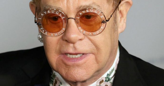 Elton John: “Ho portato Donatella Versace in un centro di disintossicazione. Così la salvai dalla droga”