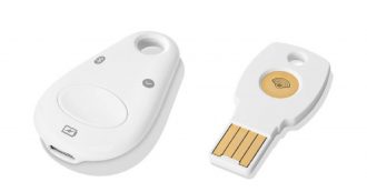 Copertina di Google annuncia Titan, la chiavetta USB per proteggersi da furti di dati e navigare online senza problemi