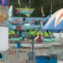 Copertina di Ragazzo di 15 anni muore folgorato in un luna park nel Savonese: giocava al “tira pugni”. Chiuse le giostre
