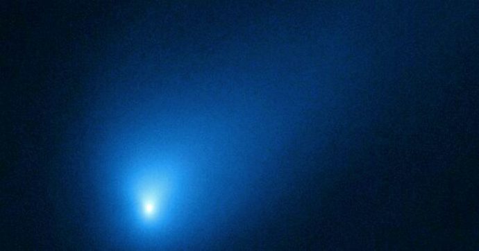 Le immagini senza precedenti della cometa Borisov: ha una coda 12 volte il diametro della Terra
