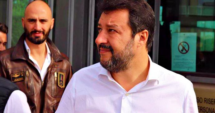 Matteo Salvini, malore per il leader della Lega: portato in ospedale per sospetta colica renale. L’ex ministro dimesso dopo gli accertamenti