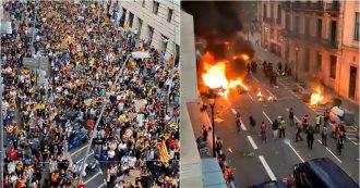 Copertina di Barcellona, oltre 500mila persone in piazza: barricate e scontri con la polizia. Le immagini