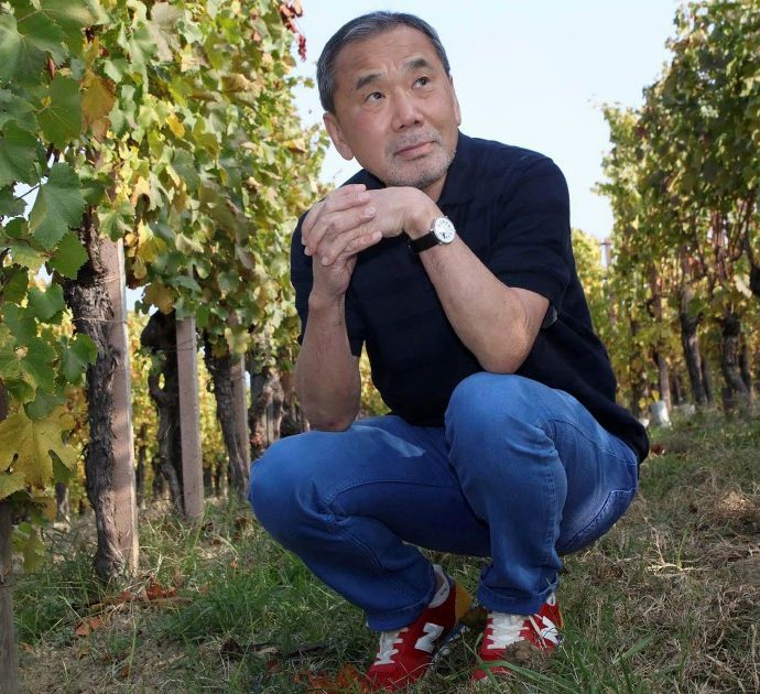 Tokyo, apre il museo con tutti gli scritti originali di Haruki Murakami. Lo scrittore: “Speravo che una cosa del genere venisse costruita dopo la mia morte”