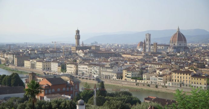 Italia.Doc, su Loft #Toscana, il terzo video-reportage sulle regioni. Arte, turismo di massa, industria e la nuova dimensione cinese di Prato
