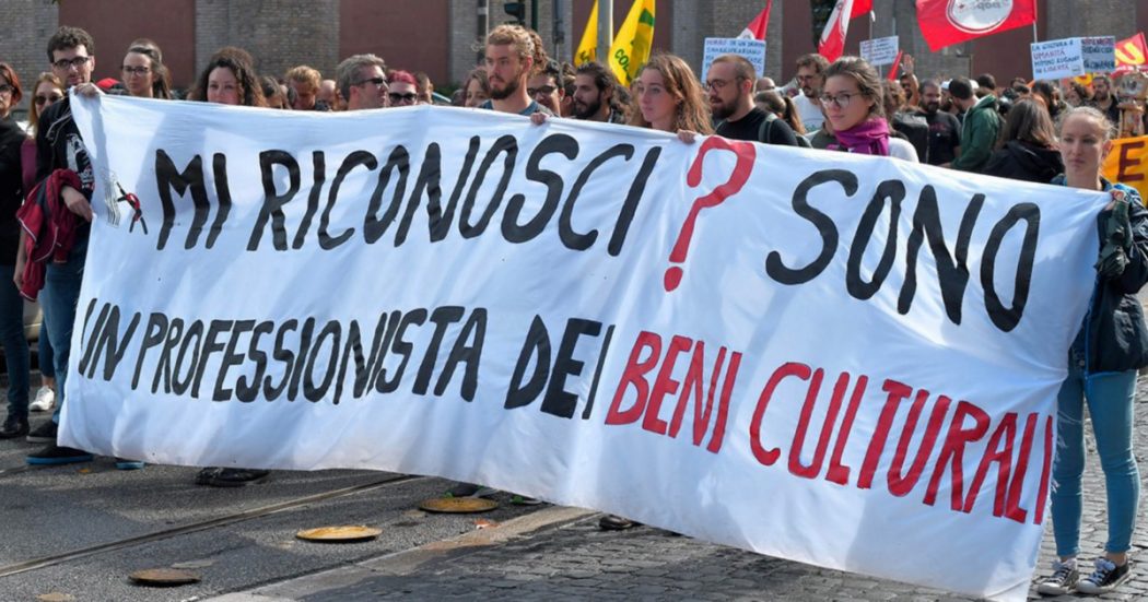 Con la cultura non mangiano e metà di loro non ha contratto Con la cultura non mangiano e metà di loro non ha contratto