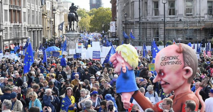 La febbre del sabato sera affonda la Brexit di Johnson