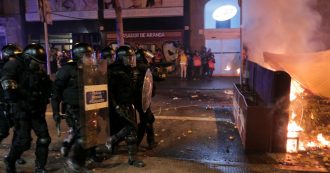 Copertina di Catalogna: Barcellona brucia, Madrid attende. E non basta cantare ‘Bella ciao’ per aver ragione