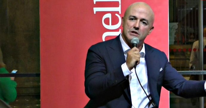 “Gianluigi Nuzzi spiato ai tempi del libro ‘Vaticano Spa’. Nel mirino anche ex premier, banchieri, miliardari russi e celebrità come Jared Leto”