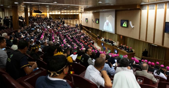 Sinodo sull’Amazzonia, due rivoluzioni al vaglio dei vescovi: gli uomini sposati ordinati preti e un ministero per le donne