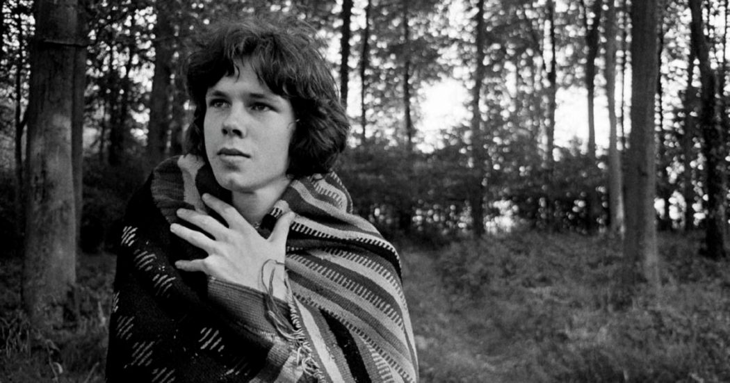 “Poor boy” Nick: quella “Luna rosa” se lo portò via “Poor boy” Nick: quella “Luna rosa” se lo portò via