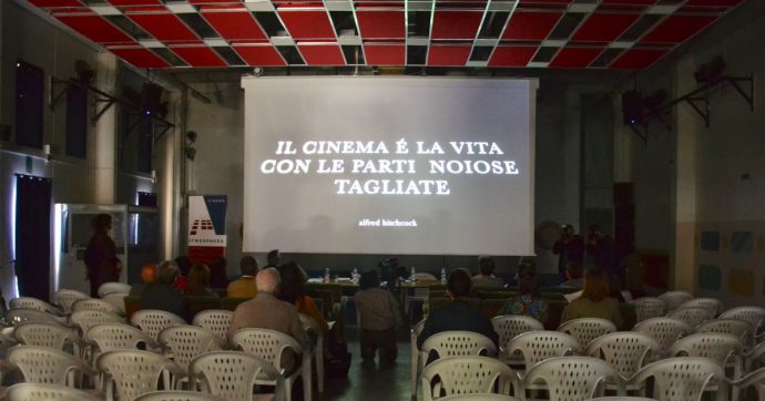 Bologna, nel carcere della Dozza il primo cinema aperto a detenuti e cittadini liberi. Appello ai distributori: “Date film anche a noi”