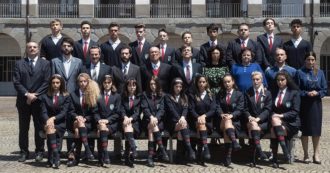 Copertina di Il Collegio, che fine hanno fatto i collegiali delle altre edizioni? Dalle ospitate nei centri commerciali ai numeri da capogiro sui social