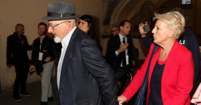 Bancarotta, i genitori di  Renzi rischiano un altro processo