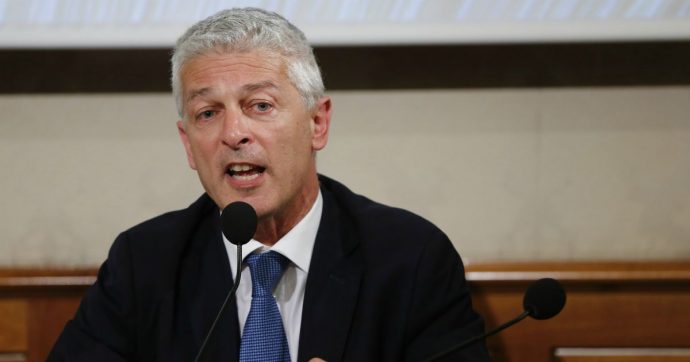 Caso Santelli, Nicola Morra: “Rai ha annullato la mia partecipazione a Titolo Quinto”. Lo aveva chiesto Forza Italia