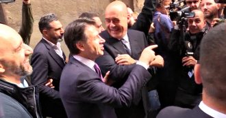 Copertina di Umbria, Conte e Di Maio ‘perdono’ Zingaretti: “Ma dov’è finito?”. Poi la battuta del capo M5s: “Ci avevi già abbandonato?”