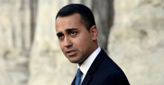 Copertina di Di Maio non vuole i giornali a scuola. Eppure per lui i giovani non erano ‘una risorsa preziosa’?