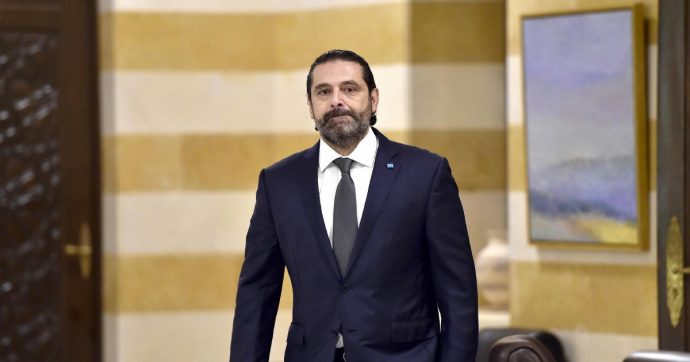 Whatsapp costa caro ad Hariri: il premier cade sulla tassa social