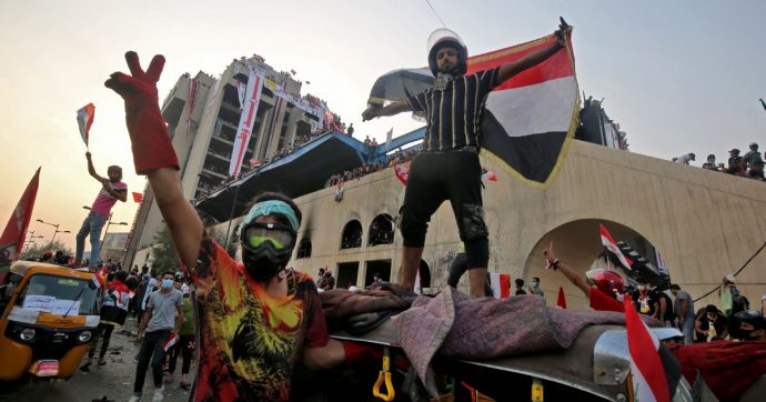 Contro le caste al potere, senza distinzione di età e religione