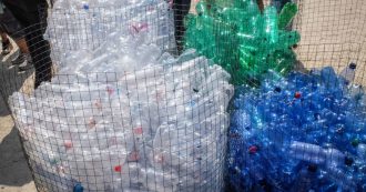Copertina di Plastica, primo via libera dell’Ue alle norme che limitano gli imballaggi: vince il riuso, perdono le destre (soprattutto quelle italiane)
