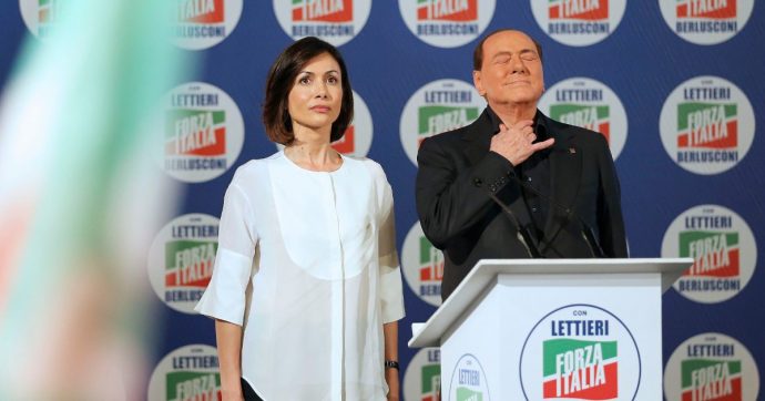 Copertina di B. molla la Carfagna: ma lei va con Toti, non con Renzi