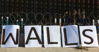 Copertina di Usa, il muro di Trump al confine con il Messico? “Già pieno di buchi”. Lo dice un documento riservato dell’Agenzia federale