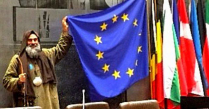 Fratel Biagio a piedi da Palermo a Bruxelles: “Tutti hanno diritti”