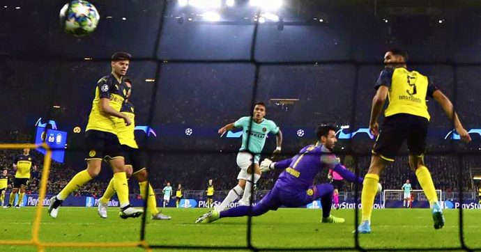 Champions League, Borussia Dortmund – Inter 3 a 2: i nerazzurri sognano con Lautaro e Vecino. Ma poi si fanno rimontare