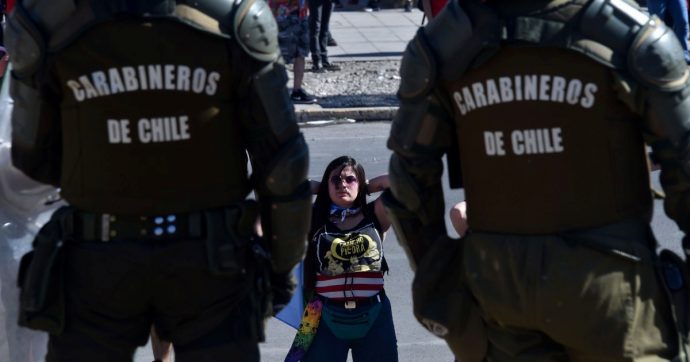 “Cile, stato d’emergenza finito. Non per i carabineros, però”