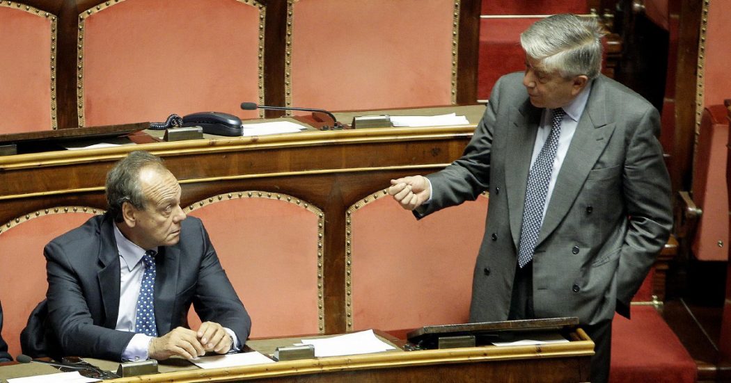 Vitalizi, i 5 Stelle fanno saltare i giochini di Casellati & Co. Vitalizi, i 5 Stelle fanno saltare i giochini di Casellati & Co.