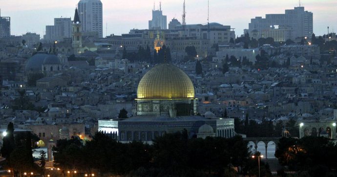 Israele costruirà una funivia sulla città vecchia di Gerusalemme fino ai territori occupati. Ong: “Ricorreremo alla Corte Suprema”