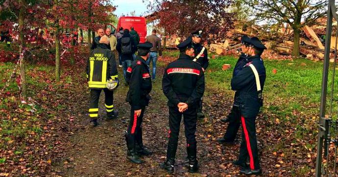 Alessandria, il carabiniere e i vigili del fuoco sopravvissuti all’esplosione della cascina migliorano